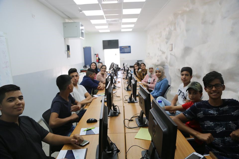 A mini-technology and entrepreneurial school in Jerusalem for children ages 14-16 who can learn a range of technological skills